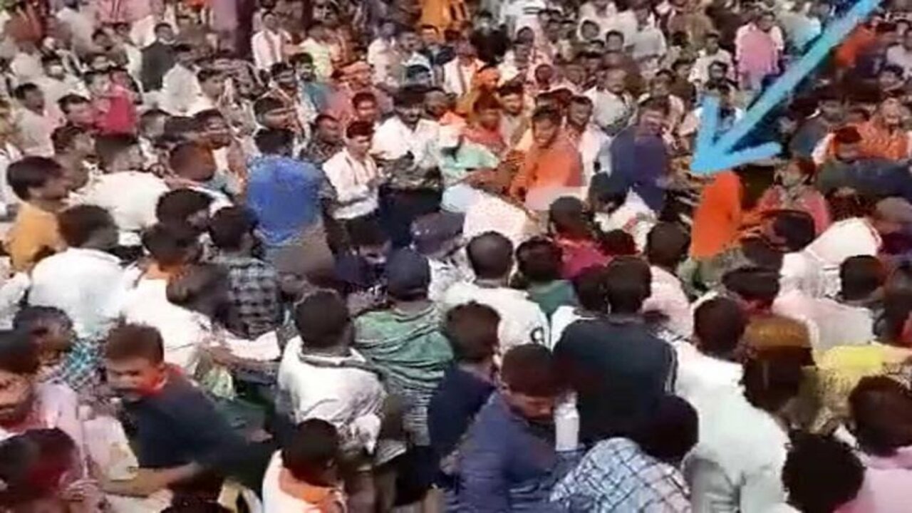 BJP workers were seen physically assaulting members of the Madiga Reservation.